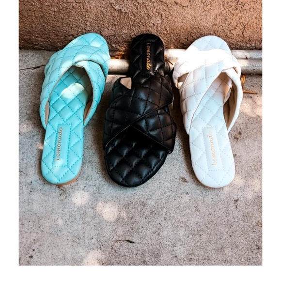 🚨//LAST CHANCE/ Teal quilted Sandal - Picture 7 of 8